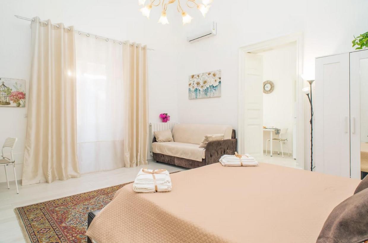 B&B Alba 1 Viagrande Bagian luar foto